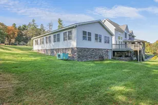 17 Cricket Hill Rd, Hawley, PA 18428 - Photo 86