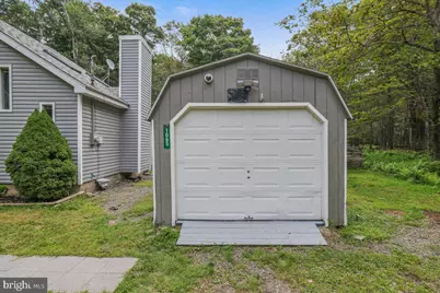 1065 Breezewood Drive, Newfoundland, PA 18445 - Photo 4