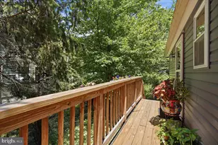 1458 Woodcrest Ln, Lake Ariel, PA 18436 - Photo 4