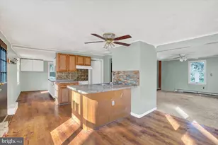 1322 Grove Ln, Seven Valleys, PA 17360 - Photo 4