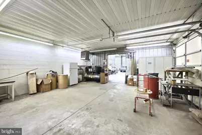 410 Broadway, Hanover, PA 17331 - Photo 16