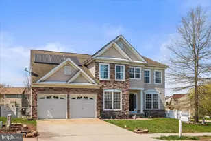 180 Hunter Creek Dr, York, PA 17406 - Photo 1