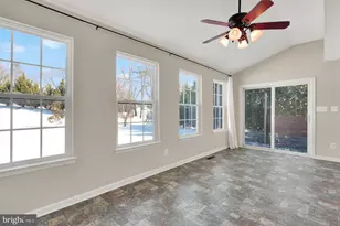 2040 Waterfall Dr, Hanover, PA 17331 - Photo 4