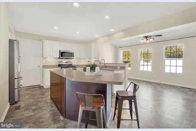 2040 Waterfall Drive, Hanover, PA 17331 - Photo 2