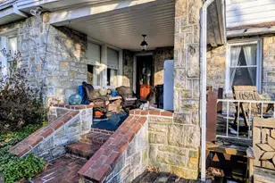 1987 Ridgewood Rd, York, PA 17406 - Photo 4