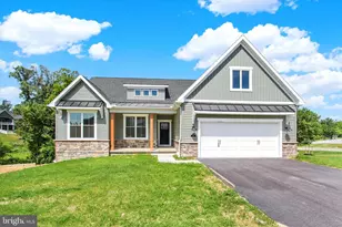 109 Onyx Dr, Hanover, PA 17331 - Photo 1