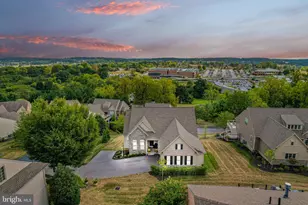 102 Maribel Ln, York, PA 17403 - Photo 2