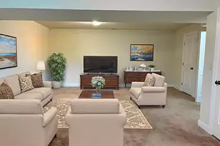 110 Lynne Dr, Mount Wolf, PA 17347 - Photo 10