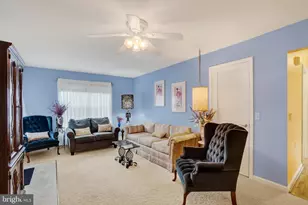 2860 Golden Villas Dr, York, PA 17408 - Photo 4