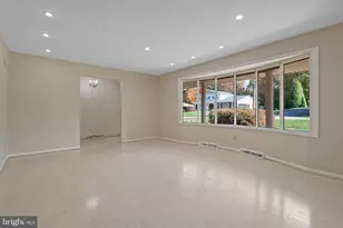 3045 Round Hill Rd, York, PA 17402 - Photo 8