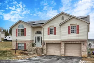 201 Overview Cir W, Red Lion, PA 17356 - Photo 1