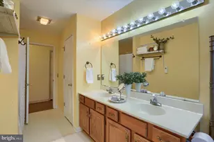 201 Overview Cir W, Red Lion, PA 17356 - Photo 20