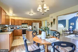201 Overview Cir W, Red Lion, PA 17356 - Photo 8