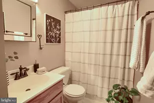 201 Overview Cir W, Red Lion, PA 17356 - Photo 22