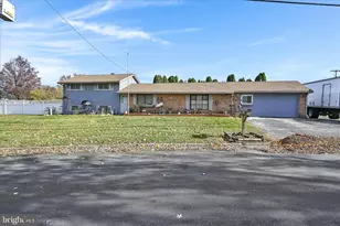 91 Hull Dr, York, PA 17404 - Photo 1