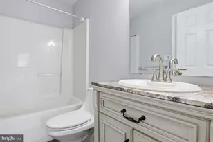 645 Fisher Dr, York, PA 17404 - Photo 18