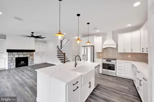 4 Pine Tree Dr, New Cumberland, PA 17070 - Photo 14