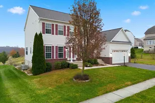 8569 Diamond Run Ct, Seven Valleys, PA 17360 - Photo 4