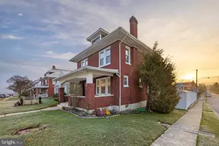 698 Maryland Ave, York, PA 17404 - Photo 2