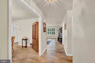 2881 Candlelight Dr, York, PA 17402 - Photo 2