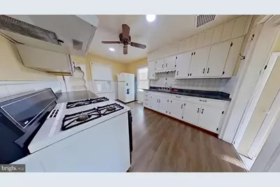 1121 Roosevelt Avenue, York, PA 17404 - Photo 2