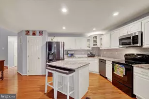 2212 W Slater Hill Ln W, York, PA 17406 - Photo 4