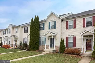 355 Bruaw Dr, York, PA 17406 - Photo 2