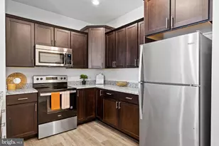 2301 Hudson Ct, York, PA 17403 - Photo 6