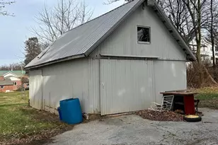 9 W Pennsylvania Ave, Stewartstown, PA 17363 - Photo 34