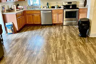 9 W Pennsylvania Ave, Stewartstown, PA 17363 - Photo 6