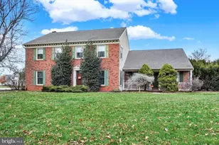 2035 Parkton Ln, York, PA 17408 - Photo 1