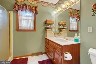 2035 Parkton Ln, York, PA 17408 - Photo 18