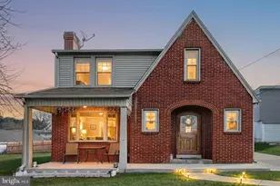 3069 N George St, York, PA 17406 - Photo 2