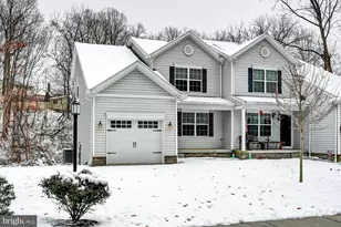 180 Breezewood Dr, Hanover, PA 17331 - Photo 2