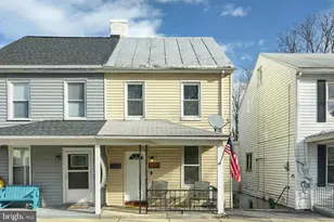 403 S 2nd St, Wrightsville, PA 17368 - Photo 2
