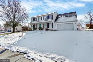 155 Abbey Dr, Mount Wolf, PA 17347 - Photo 2