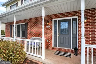 405 Clover Rd, Etters, PA 17319 - Photo 2