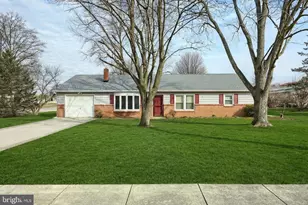 326 Park Heights Blvd, Hanover, PA 17331 - Photo 2