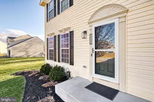 112 Farm Ln Cir, York, PA 17408 - Photo 8