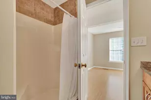 210 Fisher Dr, York, PA 17404 - Photo 16