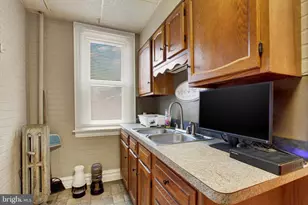 614 Broadway, Hanover, PA 17331 - Photo 16