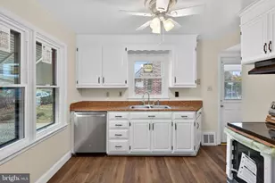 2527 N George St, York, PA 17406 - Photo 2