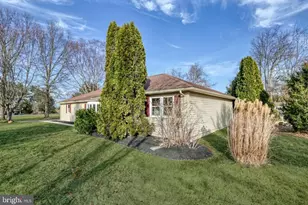 79 N Schoolhouse Rd, Thomasville, PA 17364 - Photo 4