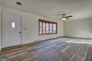 79 N Schoolhouse Rd, Thomasville, PA 17364 - Photo 8