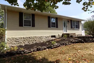 3425 Fox Ridge Ct, Dover, PA 17315 - Photo 4