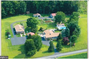 107 W Ridge Rd, Dillsburg, PA 17019 - Photo 1