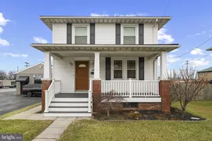 912 York St, Hanover, PA 17331 - Photo 1