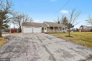 774 Fairview Dr, Hanover, PA 17331 - Photo 1