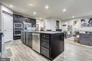 207 Chadsworth Wy, York, PA 17402 - Photo 16