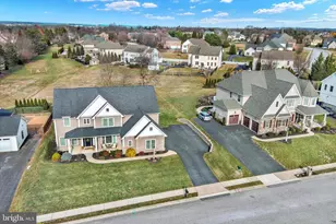 2584 Hepplewhite Dr, York, PA 17404 - Photo 10